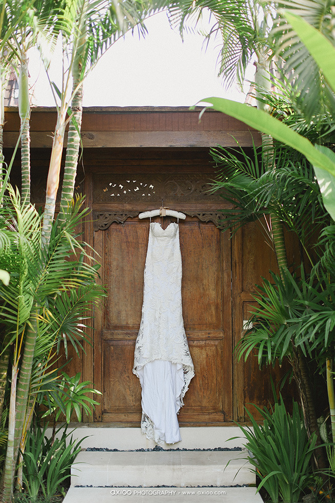 Axioo: That Sunshiny Retro Vibe